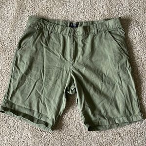 Boohoo Man moss green khaki shorts